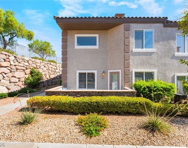 10563 Gold Shadow Avenue - Photo Thumbnail 2