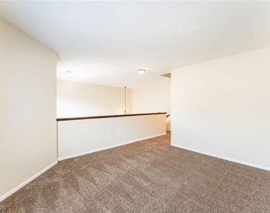 10563 Gold Shadow Avenue - Photo Thumbnail 26