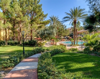 260 E Flamingo Road - Photo Thumbnail 1