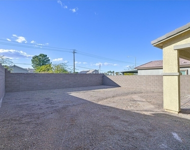 303 Fletcher Falls Street - Photo Thumbnail 28