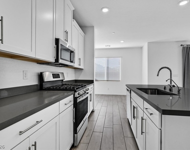 303 Fletcher Falls Street - Photo Thumbnail 6