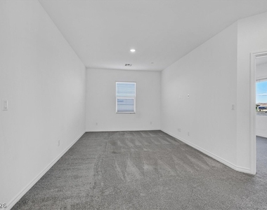 303 Fletcher Falls Street - Photo Thumbnail 18