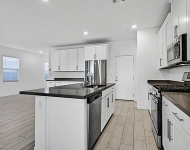 303 Fletcher Falls Street - Photo Thumbnail 5