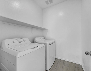 303 Fletcher Falls Street - Photo Thumbnail 24