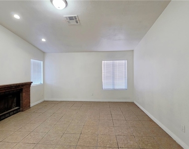 5309 Cory Place - Photo Thumbnail 2