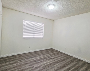 5309 Cory Place - Photo Thumbnail 10