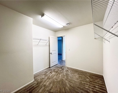 9198 Valley Betica Avenue - Photo Thumbnail 14