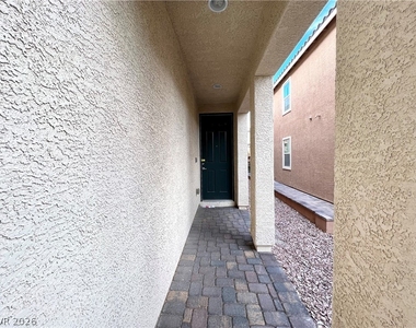 9198 Valley Betica Avenue - Photo Thumbnail 1