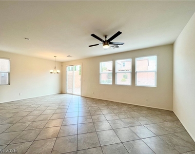 9198 Valley Betica Avenue - Photo Thumbnail 4