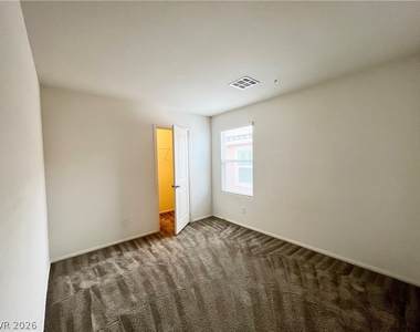 9198 Valley Betica Avenue - Photo Thumbnail 22