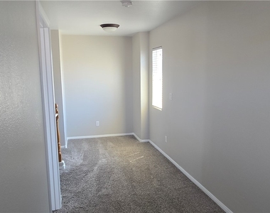 2920 Bridleton Avenue - Photo Thumbnail 8