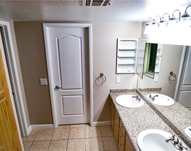 5055 W Hacienda Avenue - Photo Thumbnail 3
