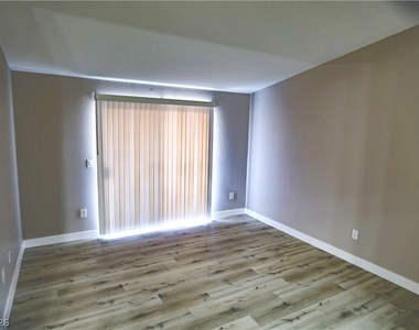 5055 W Hacienda Avenue - Photo Thumbnail 11