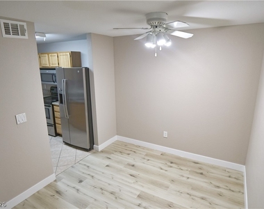 5055 W Hacienda Avenue - Photo Thumbnail 9