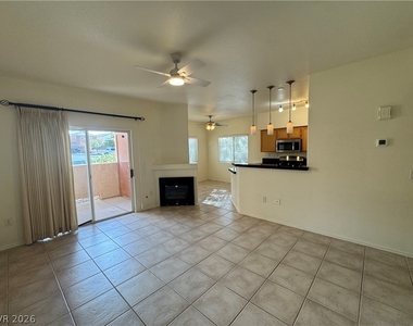 1050 E Cactus Avenue - Photo Thumbnail 4
