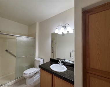 1050 E Cactus Avenue - Photo Thumbnail 22
