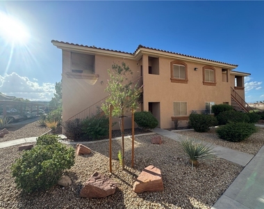 1050 E Cactus Avenue - Photo Thumbnail 1