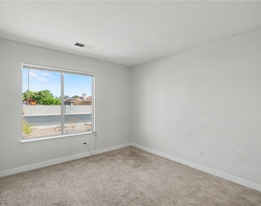6413 Sterling Springs Parkway - Photo Thumbnail 28