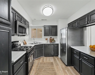 6413 Sterling Springs Parkway - Photo Thumbnail 14