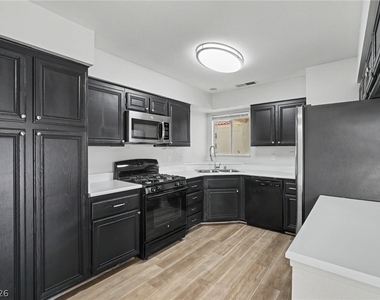 6413 Sterling Springs Parkway - Photo Thumbnail 12