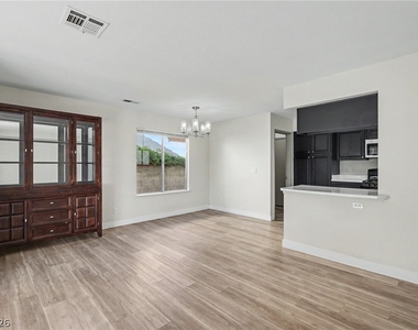 6413 Sterling Springs Parkway - Photo Thumbnail 9
