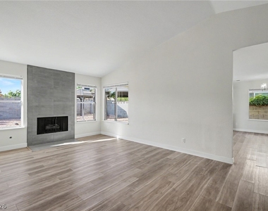 6413 Sterling Springs Parkway - Photo Thumbnail 6