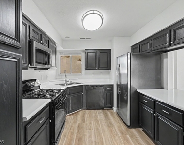 6413 Sterling Springs Parkway - Photo Thumbnail 13