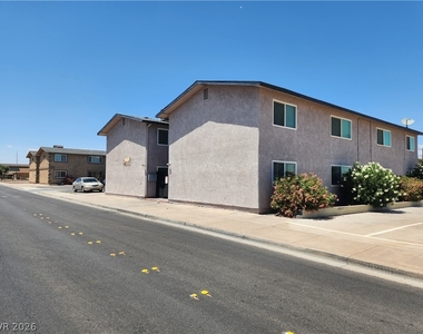 225 E Foster Avenue - Photo Thumbnail 5