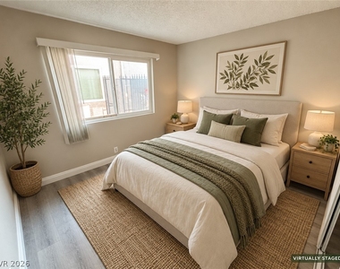 225 E Foster Avenue - Photo Thumbnail 2