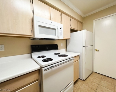 1150 N Buffalo Drive - Photo Thumbnail 31