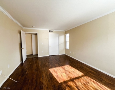 1150 N Buffalo Drive - Photo Thumbnail 50