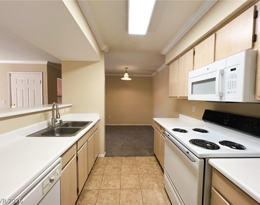 1150 N Buffalo Drive - Photo Thumbnail 32