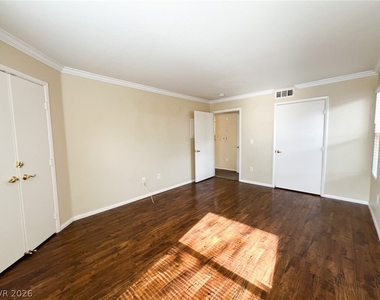 1150 N Buffalo Drive - Photo Thumbnail 49