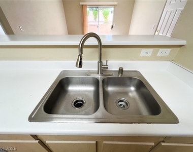 1150 N Buffalo Drive - Photo Thumbnail 27