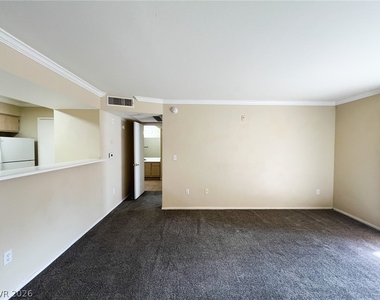 1150 N Buffalo Drive - Photo Thumbnail 10