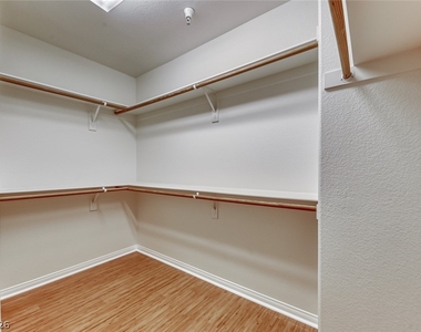 62 E Serene Avenue - Photo Thumbnail 14