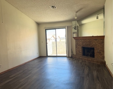 328 Caracas Drive - Photo Thumbnail 14