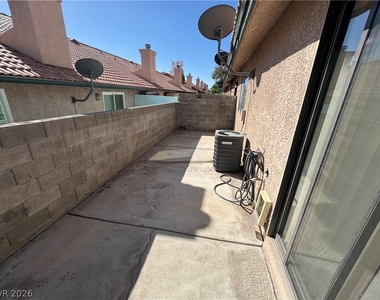 328 Caracas Drive - Photo Thumbnail 16
