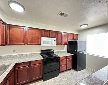 5300 Indian River Drive - Photo Thumbnail 4
