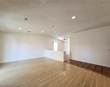 6346 Bullion Boulevard - Photo Thumbnail 3