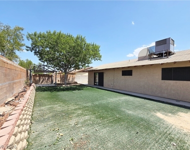 6346 Bullion Boulevard - Photo Thumbnail 30