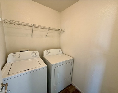 5519 Amy Lynn Street - Photo Thumbnail 12