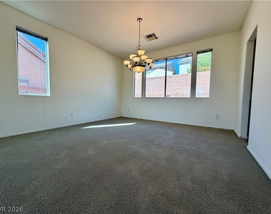 5519 Amy Lynn Street - Photo Thumbnail 6