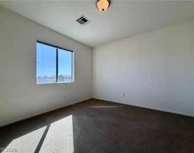 5519 Amy Lynn Street - Photo Thumbnail 24