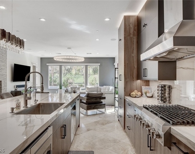 1359 Quiet River Avenue - Photo Thumbnail 68
