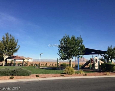 669 Emerald Idol Place - Photo Thumbnail 23