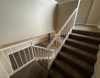 240 Shadybrook Lane - Photo Thumbnail 15