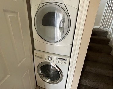 240 Shadybrook Lane - Photo Thumbnail 16