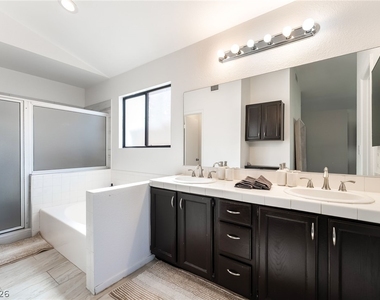 2717 Lovington Drive - Photo Thumbnail 14