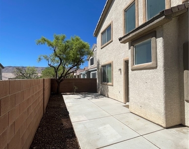 11049 Zarod Road - Photo Thumbnail 16